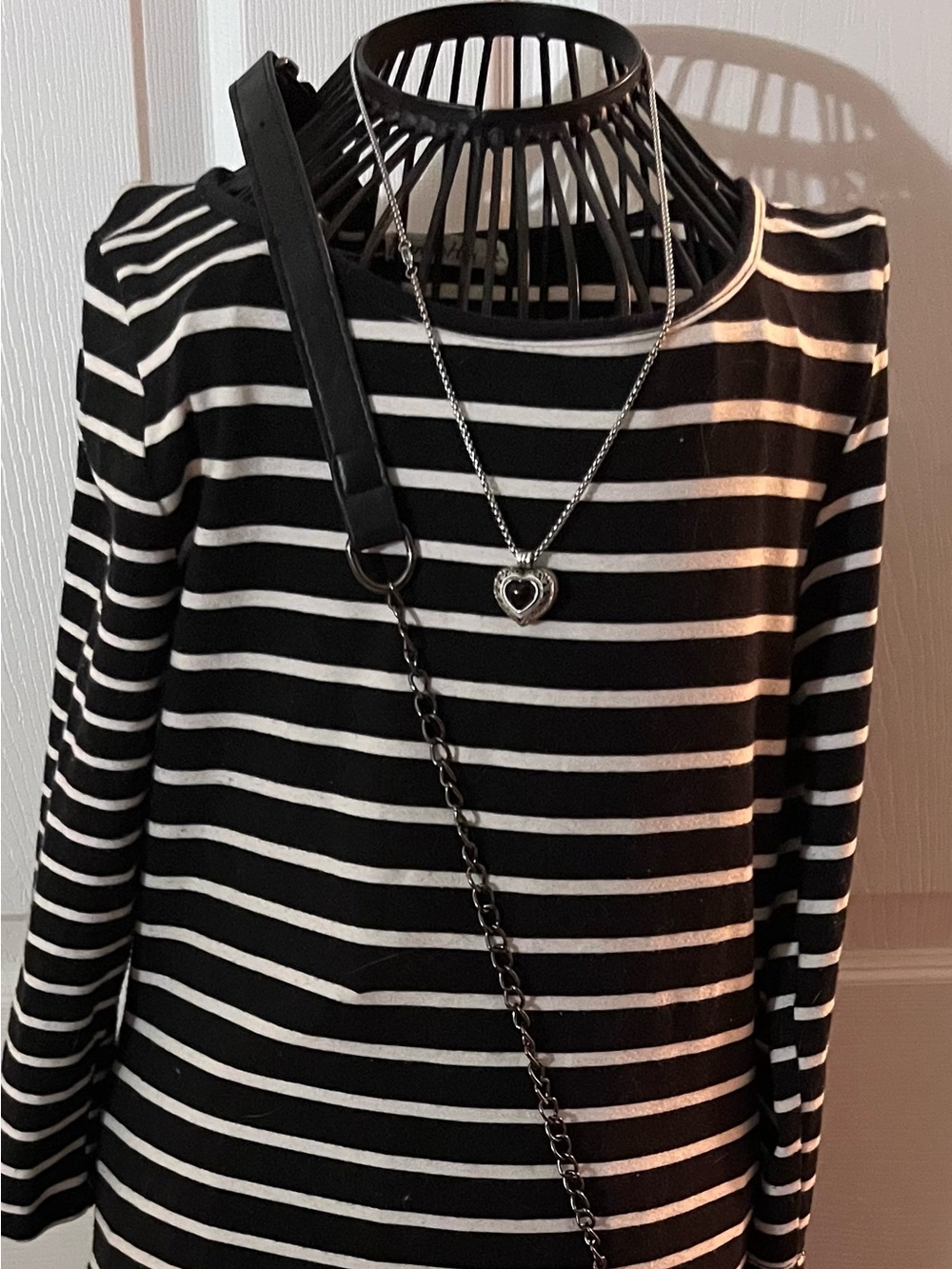 Black & White Striped Women's Long Sleeve Top